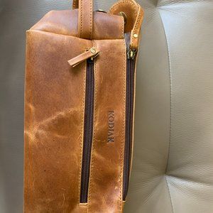 Kodiak Leather New Toiletry Bag/Case with Bonus Passport Cover